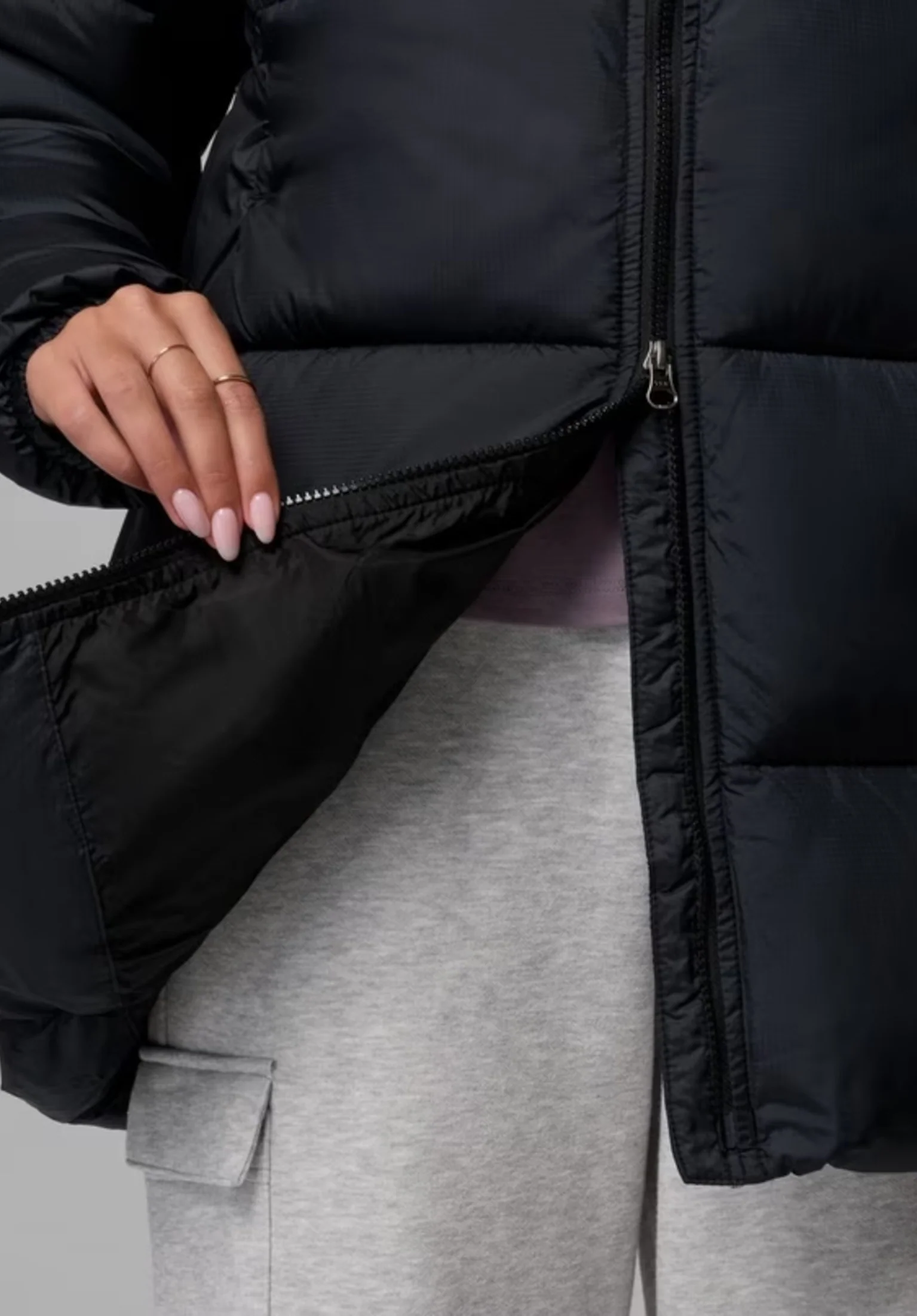 Puffect II Mid Hooded - Image 4