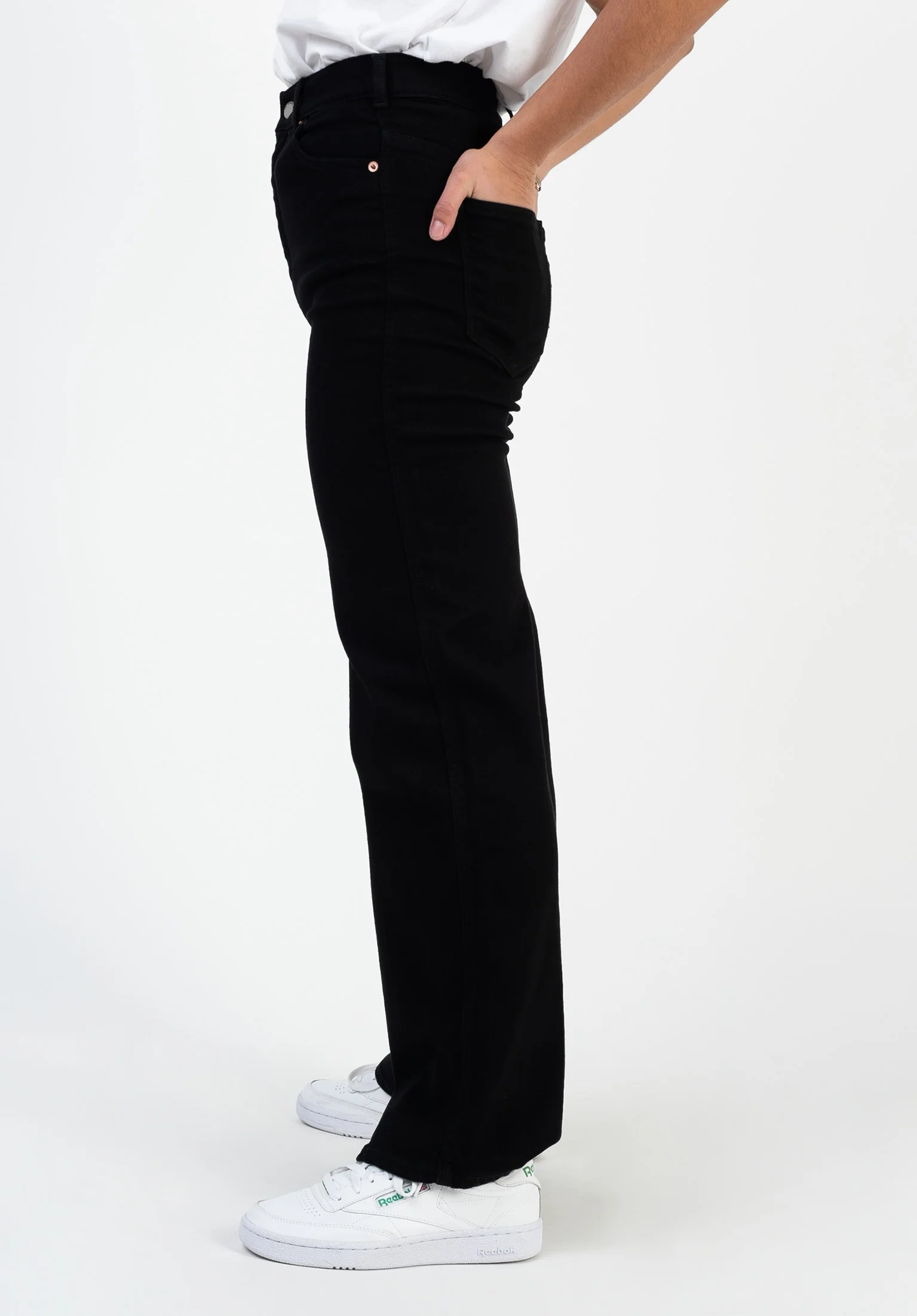 Moxy Straight - Image 2