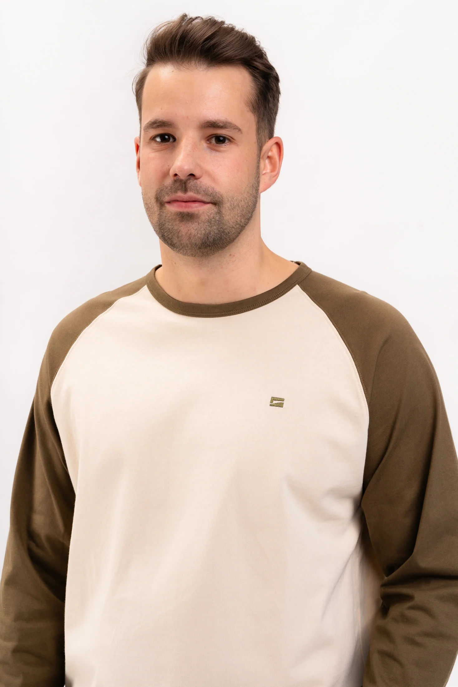 Auris - Image 2