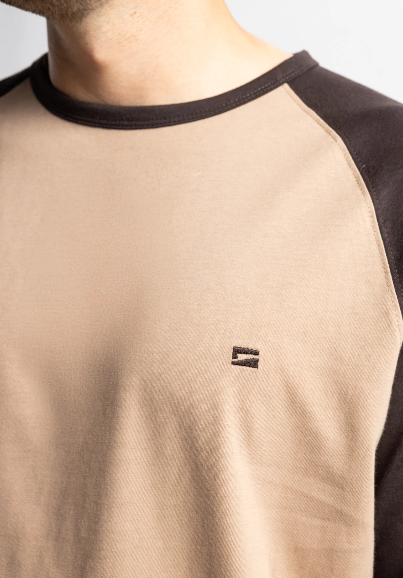 Auris - Image 2