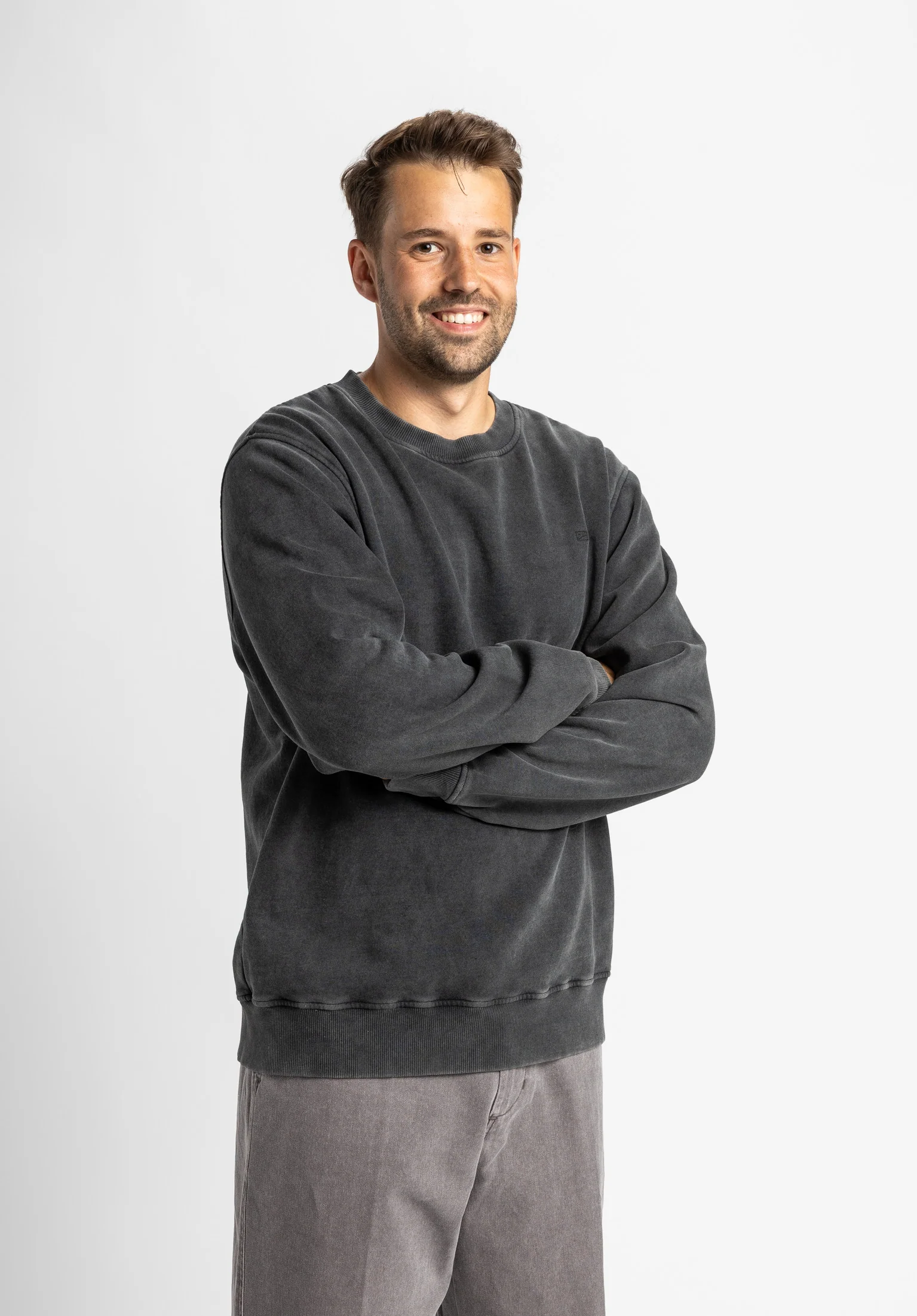 Easy Crew - Image 2