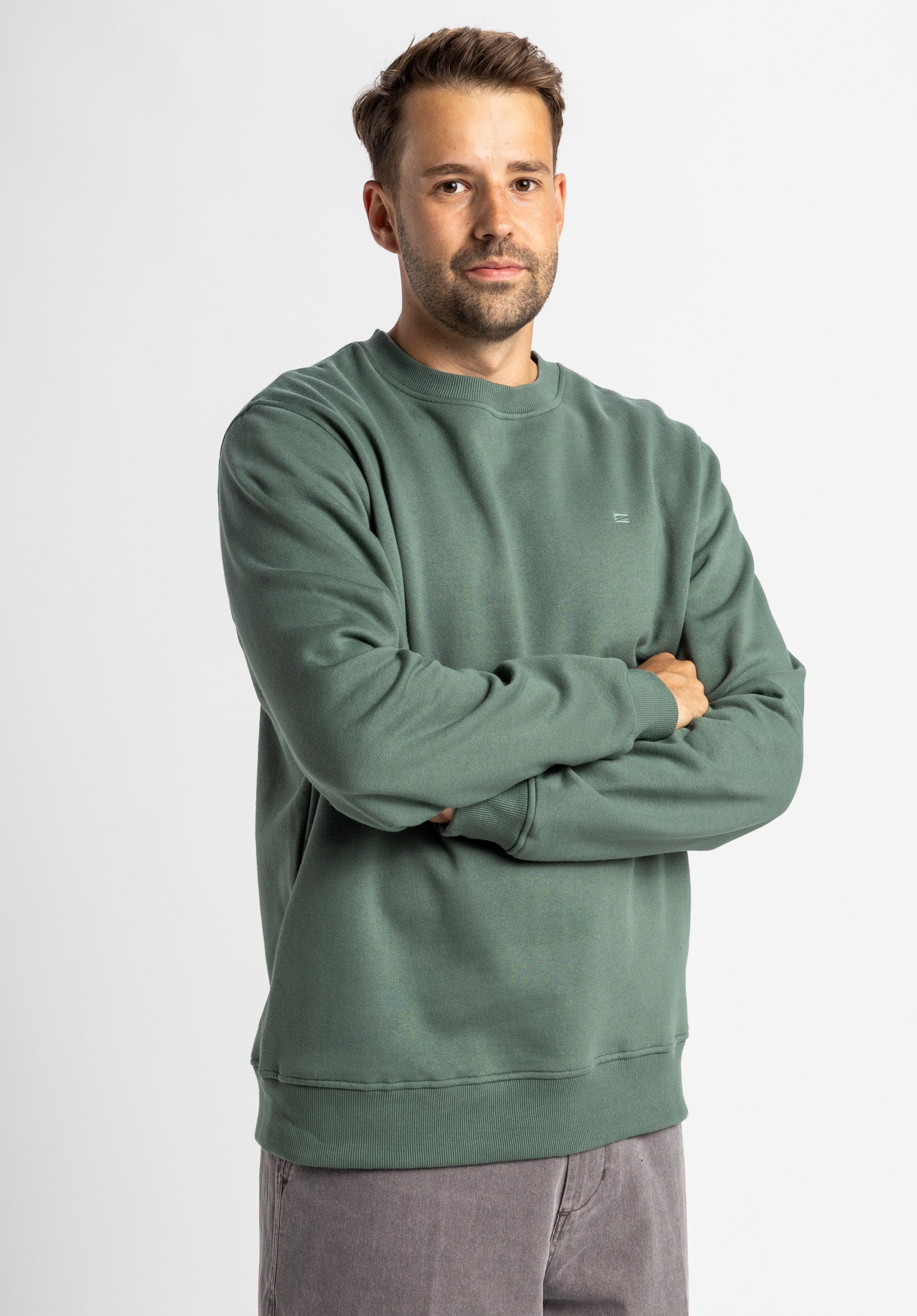 Easy Crew - Image 2