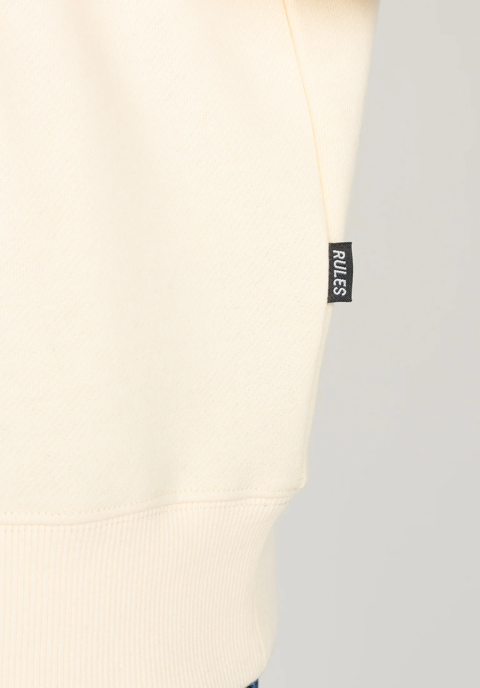 Easy Crew - Image 3
