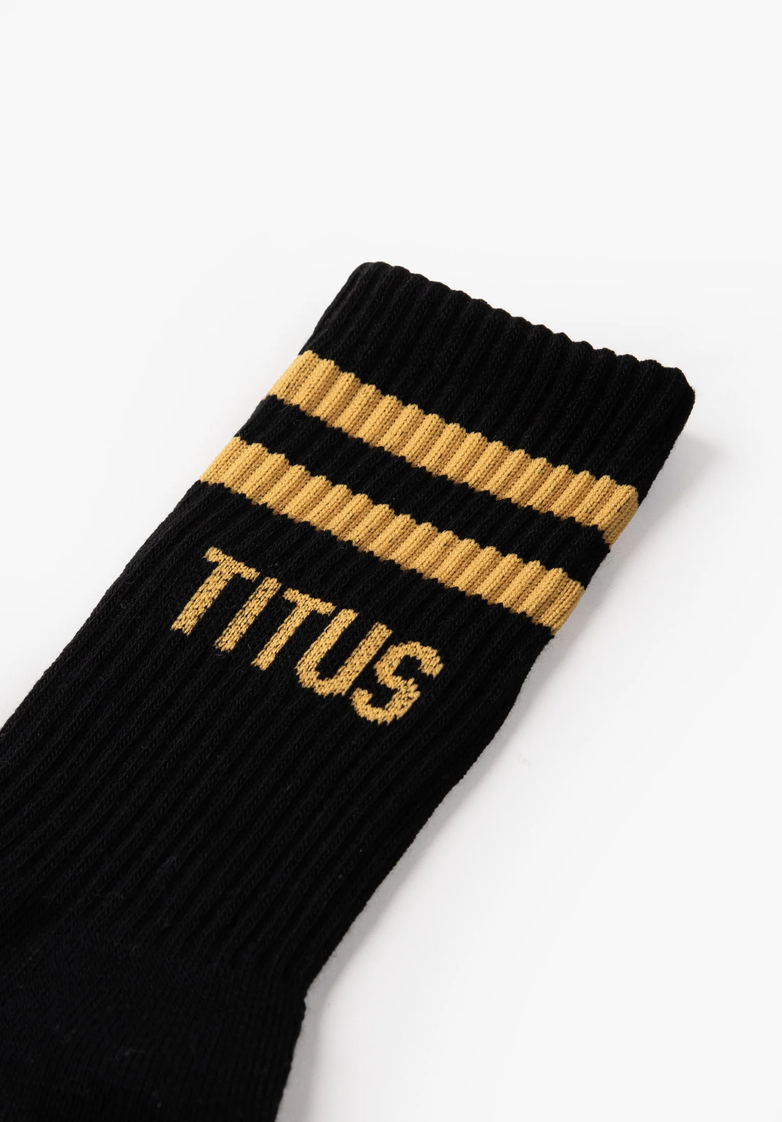 Titus Single - Image 2