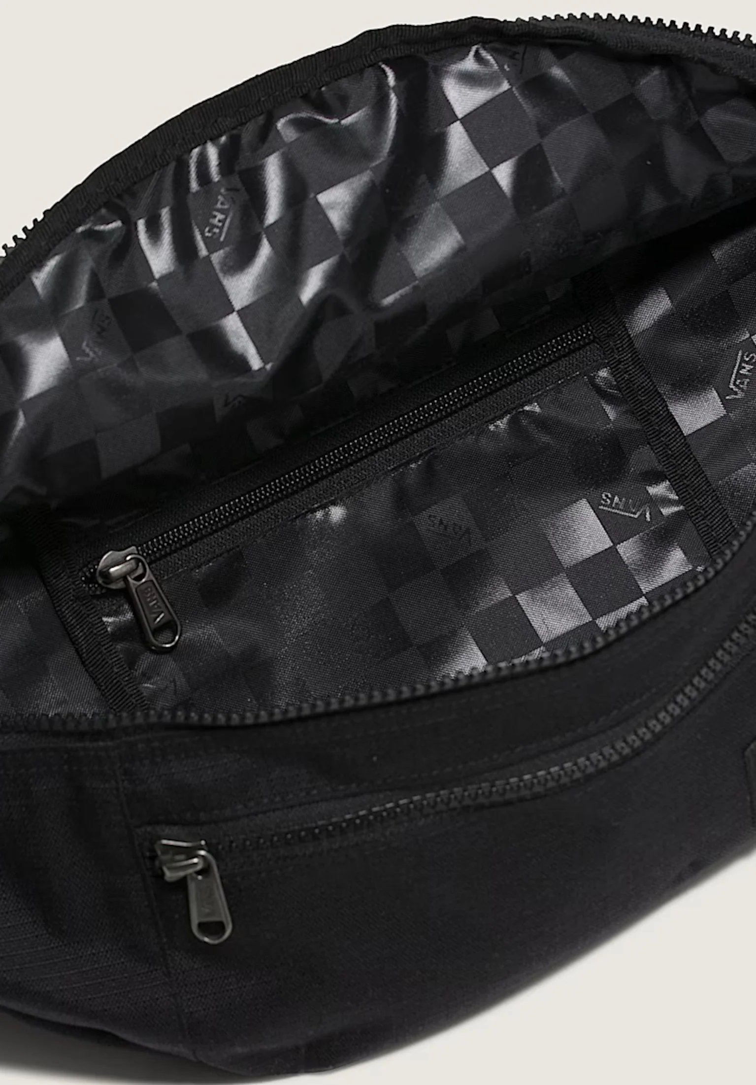 Ward Cross Body Pack - Image 3