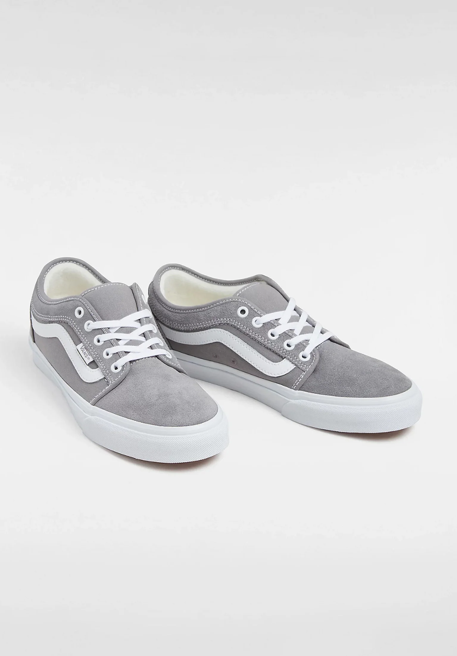 Skate Chukka Low Sidestripe - Image 2