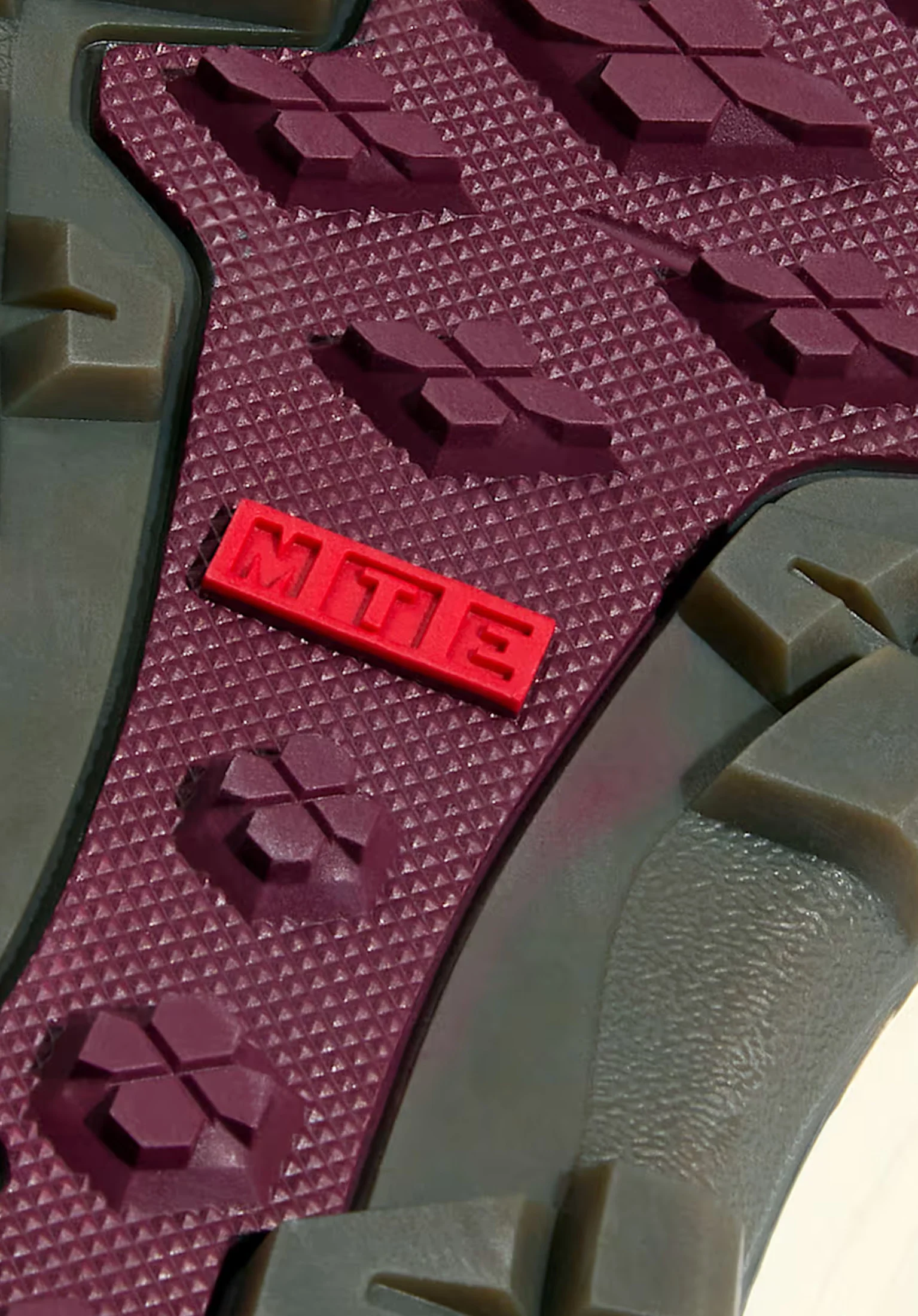 MTE Sk8-Hi Gore-Tex Insulated - Image 3